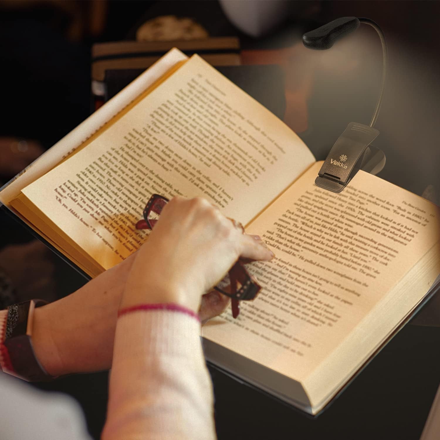 /Luminolite Rechargeable Book Light, Reading Lights for Books in Bed, 3 Colortemperature × 3 Brightness, up to 70 Hours Lighting, Great for Readers, Travel (Black)