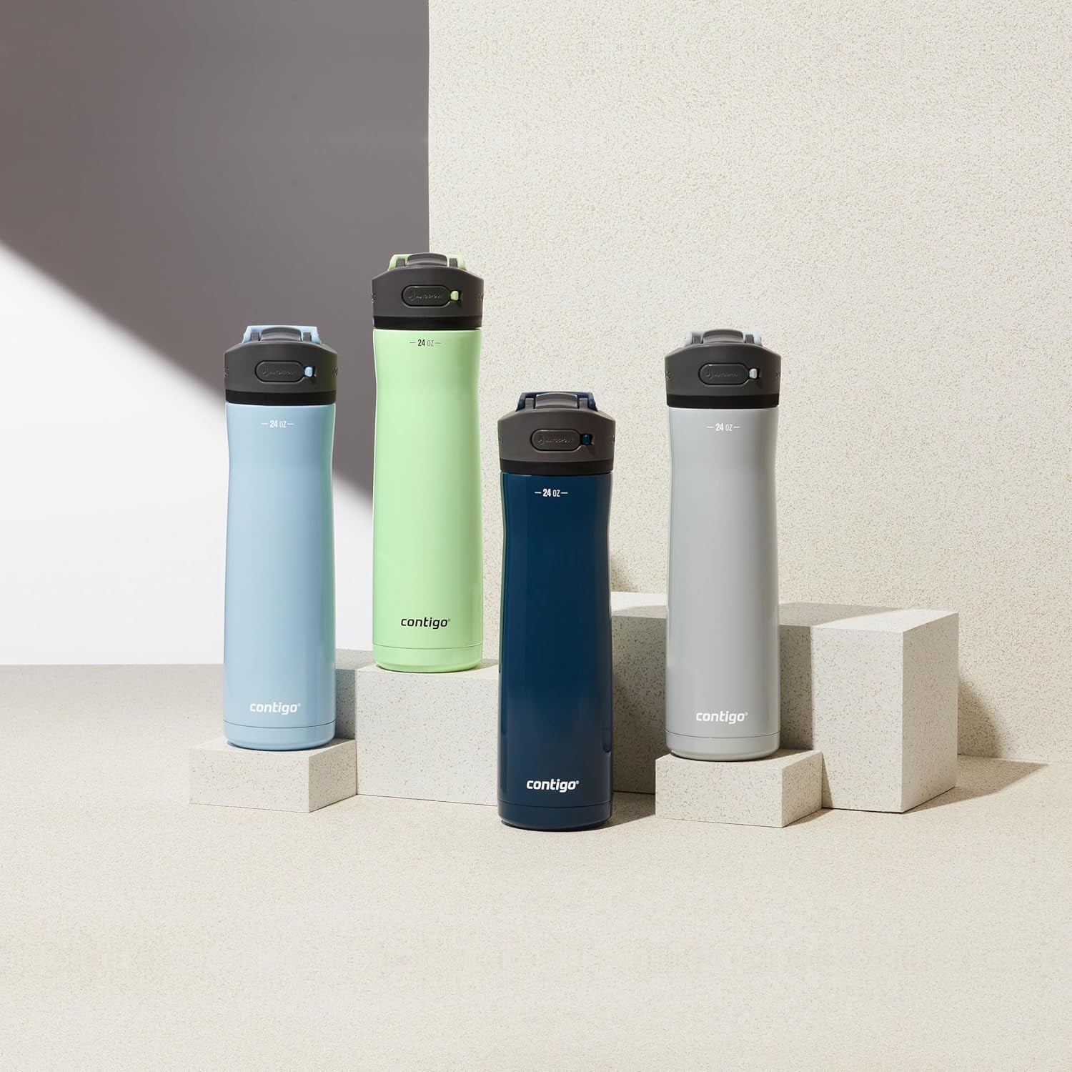 Ashland 2.0 Water Bottle with AUTOSPOUT Lid 24Oz. Licorice